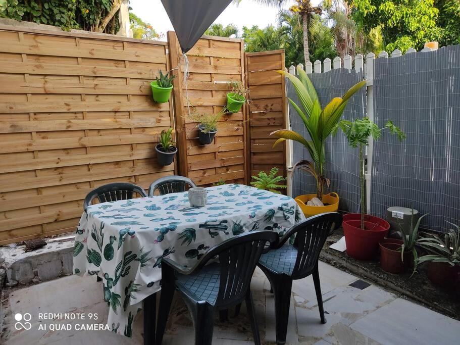 Guest House Bien-Etre Creole Sainte-Anne  Bagian luar foto
